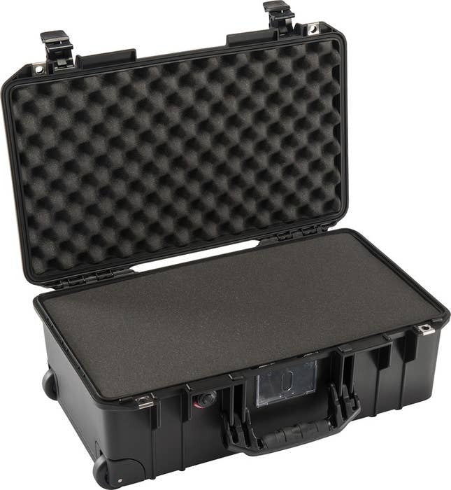 Pelican 1535 AIR Camera Hard Case with foam (BLACK)