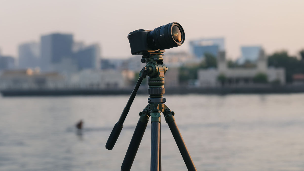 Tilta Travel Video Fluid Head with 3-Stage Carbon Fiber Tripod Legs (5KG) - Forest Green
